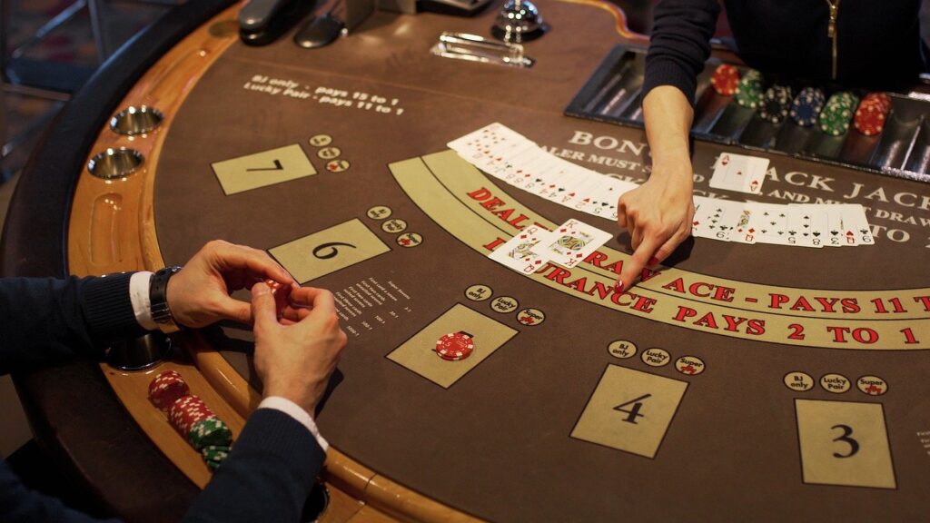 Easy to learn blackjack bases and blackjack betting the system